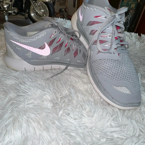 Nike Free 5.0 Gray 2014 Womens Running Shoe Size 7.5 - Picture 1 of 9